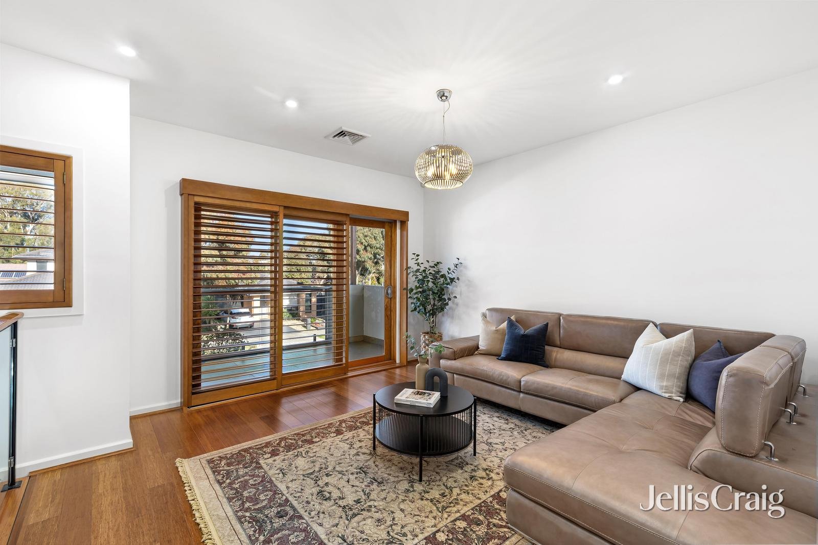 5 Ferngully Crescent, South Morang image 7