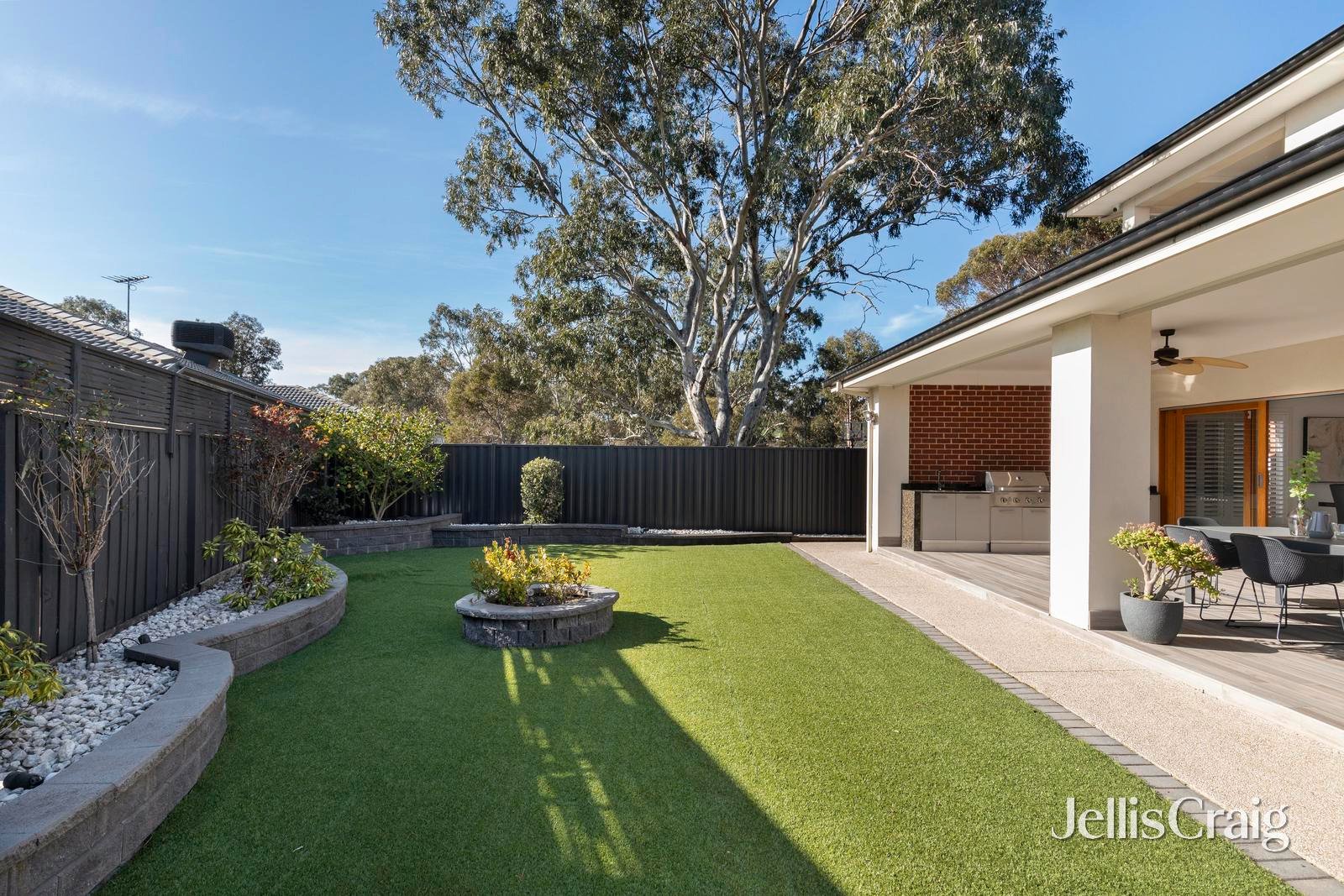 5 Ferngully Crescent, South Morang image 14