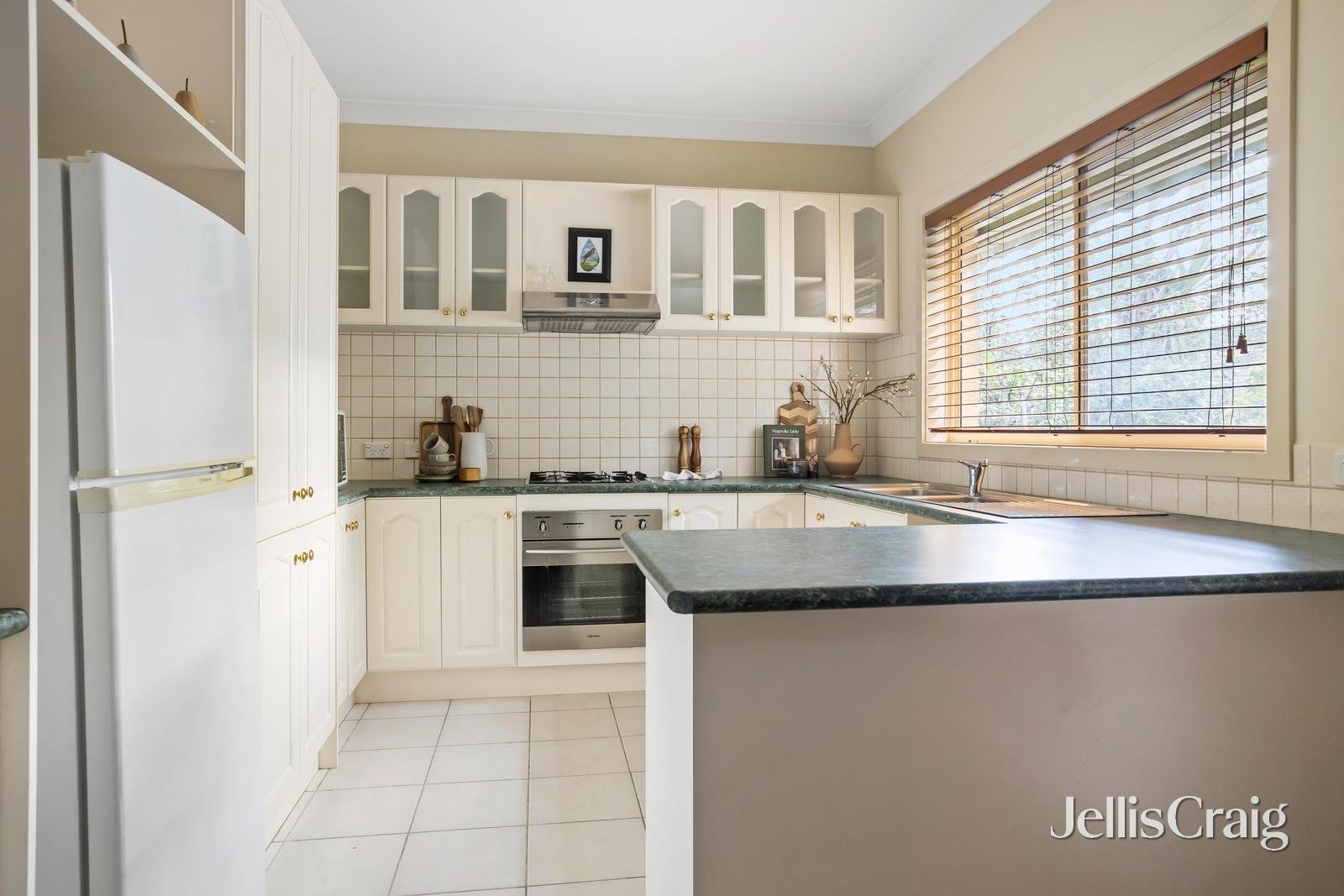 5 Finn Street, Rosanna image 6