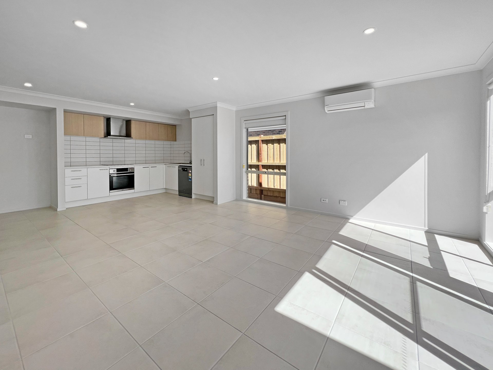 5 Frangipani Avenue, Charlemont image 5