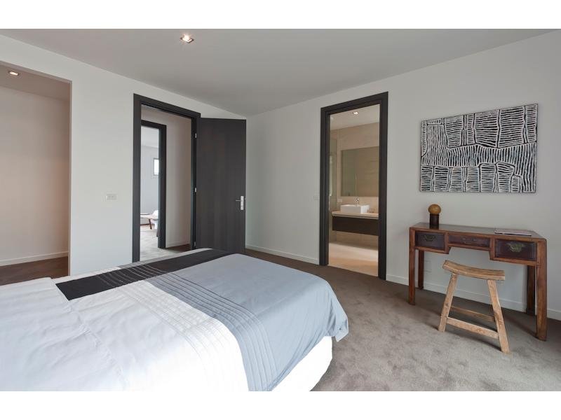 5 Frangipani Court, Port Melbourne image 9