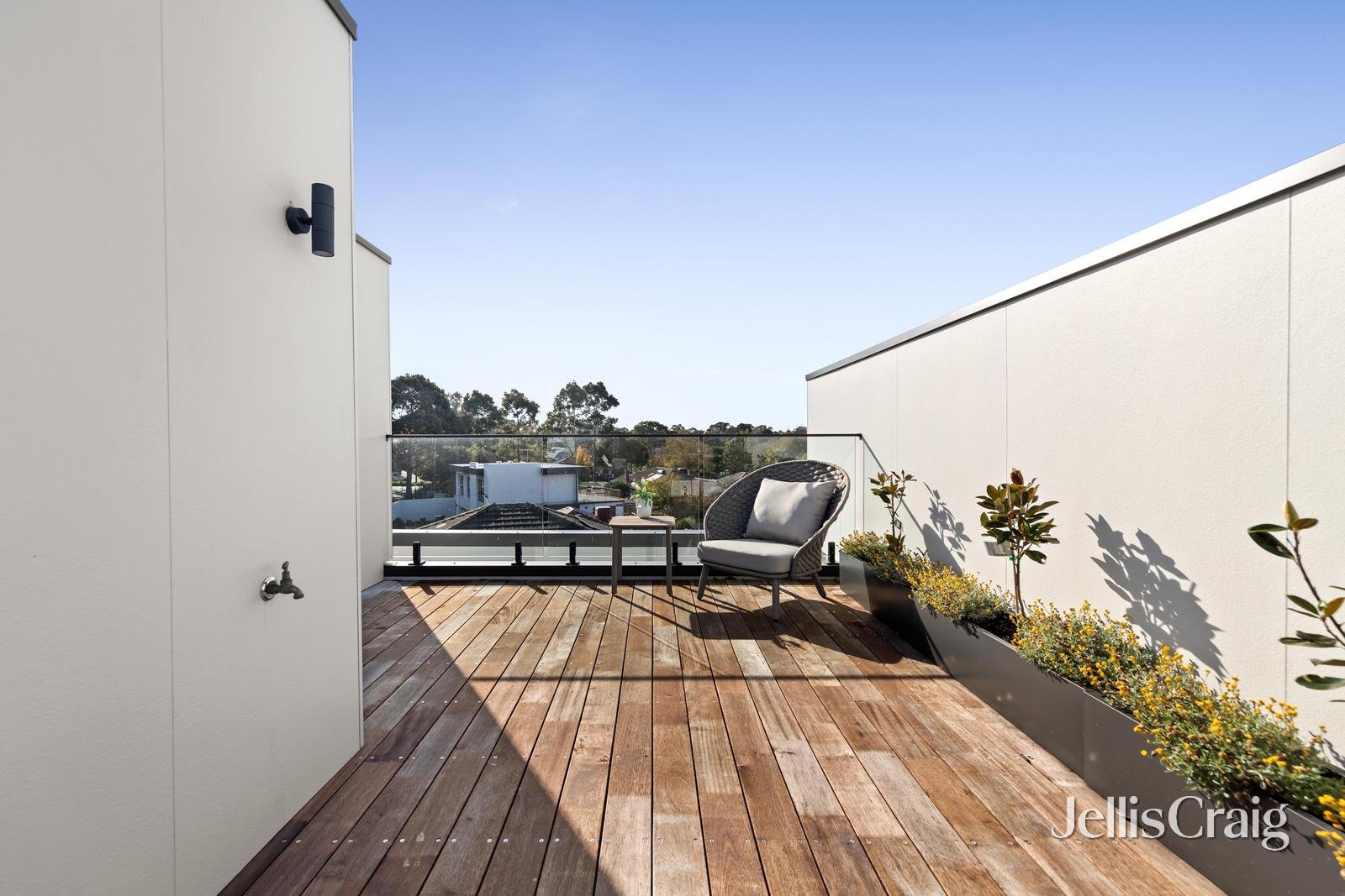 5 Frankcom Street, Blackburn image 14