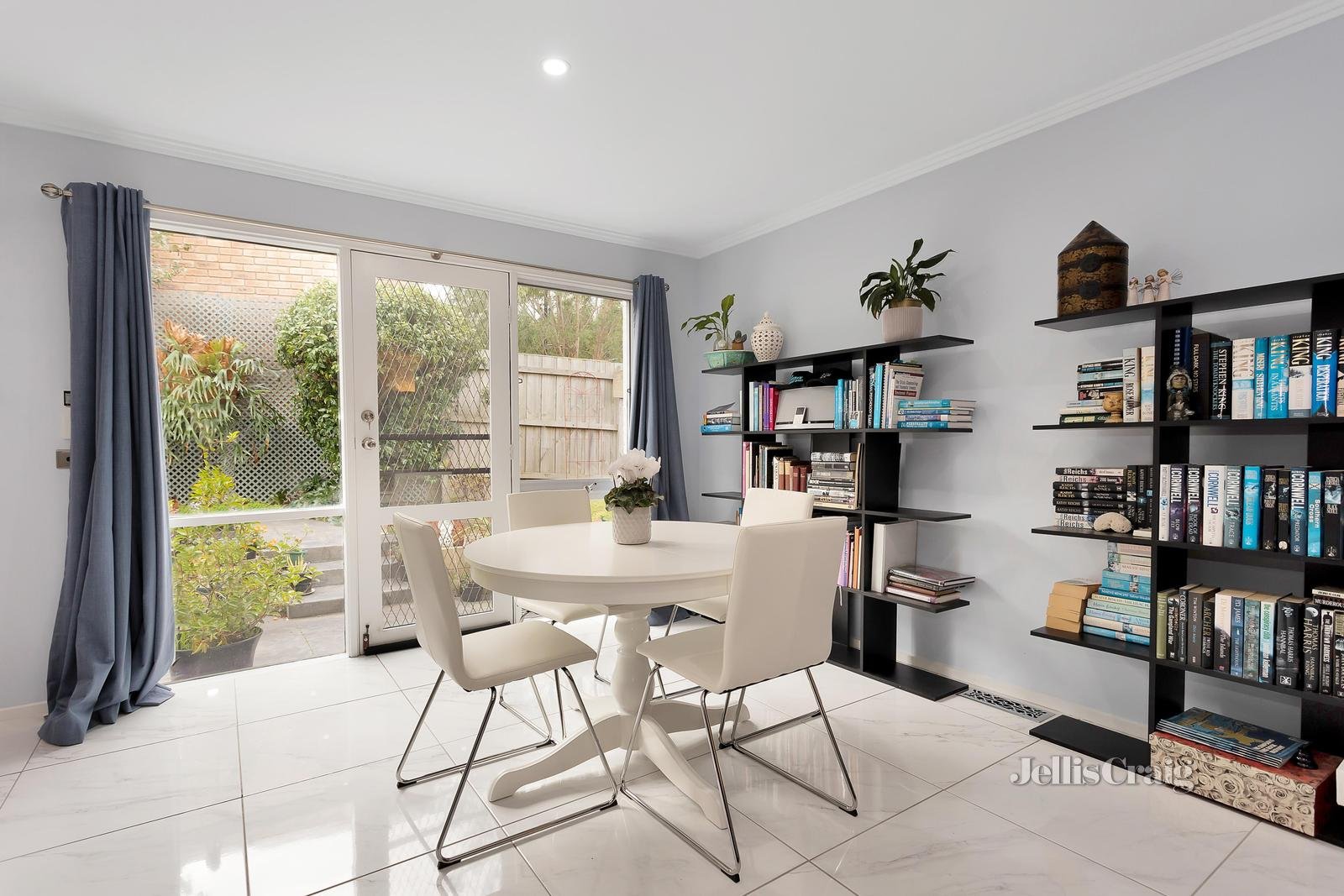 5 Geraldine Close, Wheelers Hill image 6