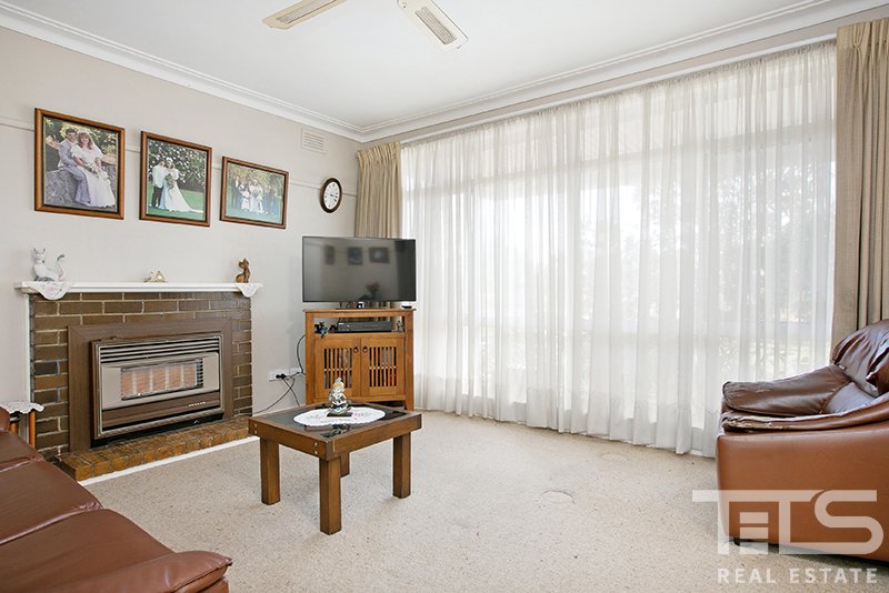 5 Gish Court, Hadfield image 13