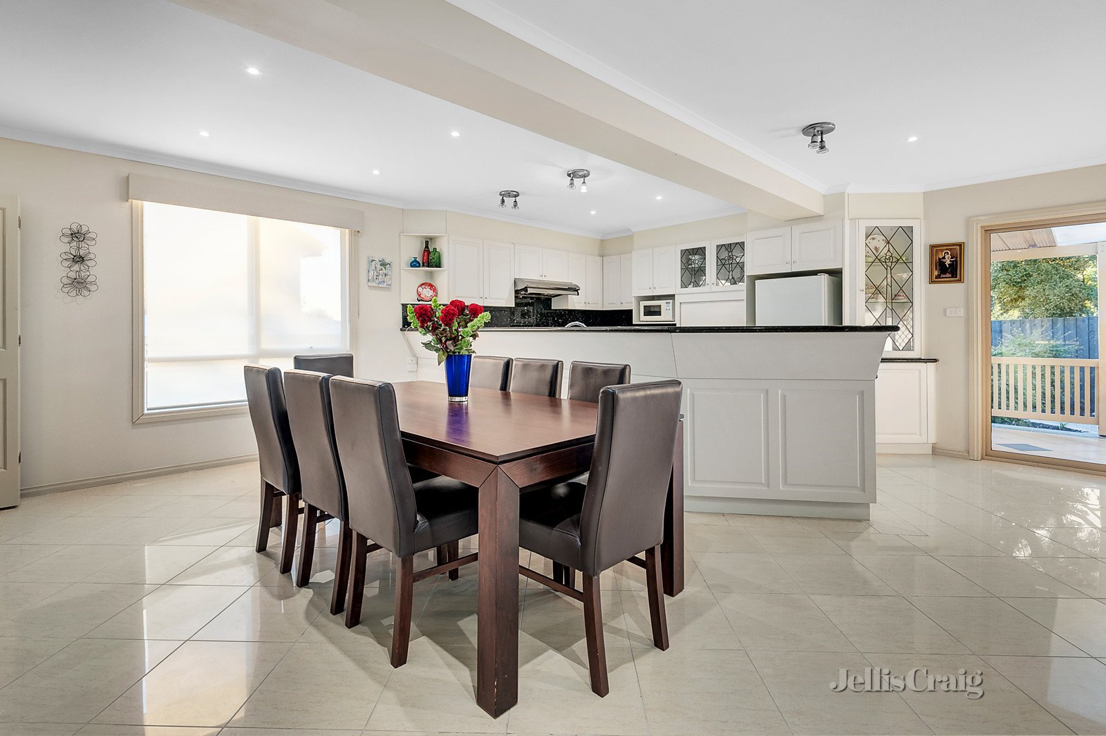 5 Glendora Lane, Doncaster East image 3