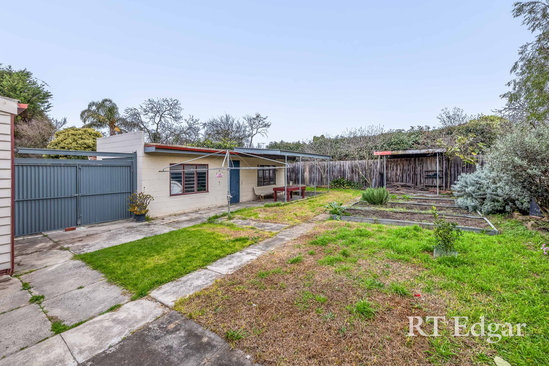 Property Gallery Thumbnail 9