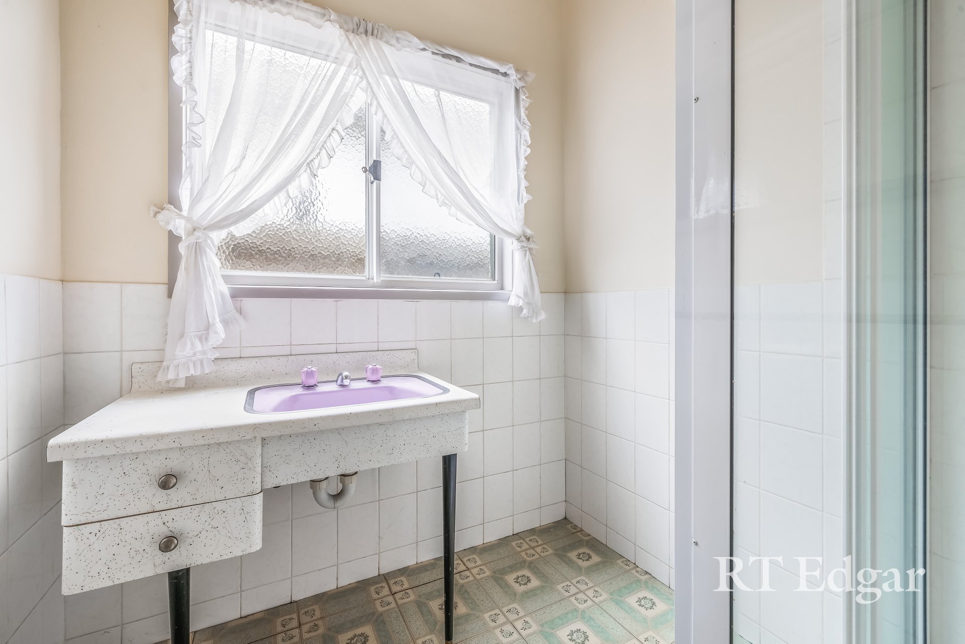 Property Gallery Thumbnail 6