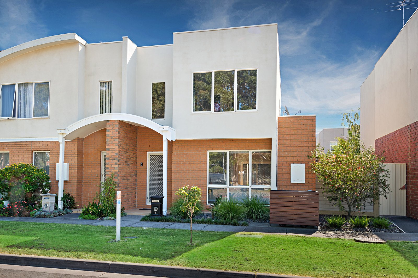 5 Grassland Avenue, Coburg VIC 3058