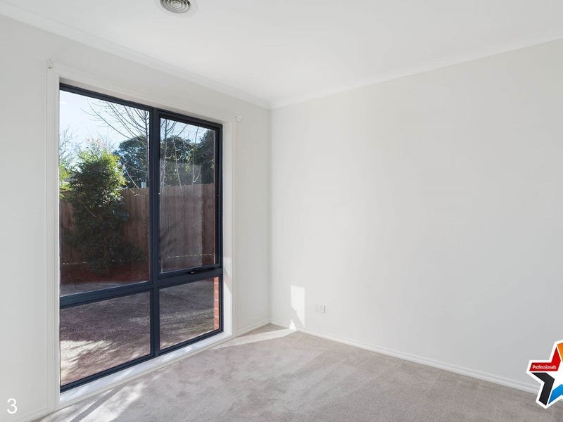 5 Gray Court, Mooroolbark image 6