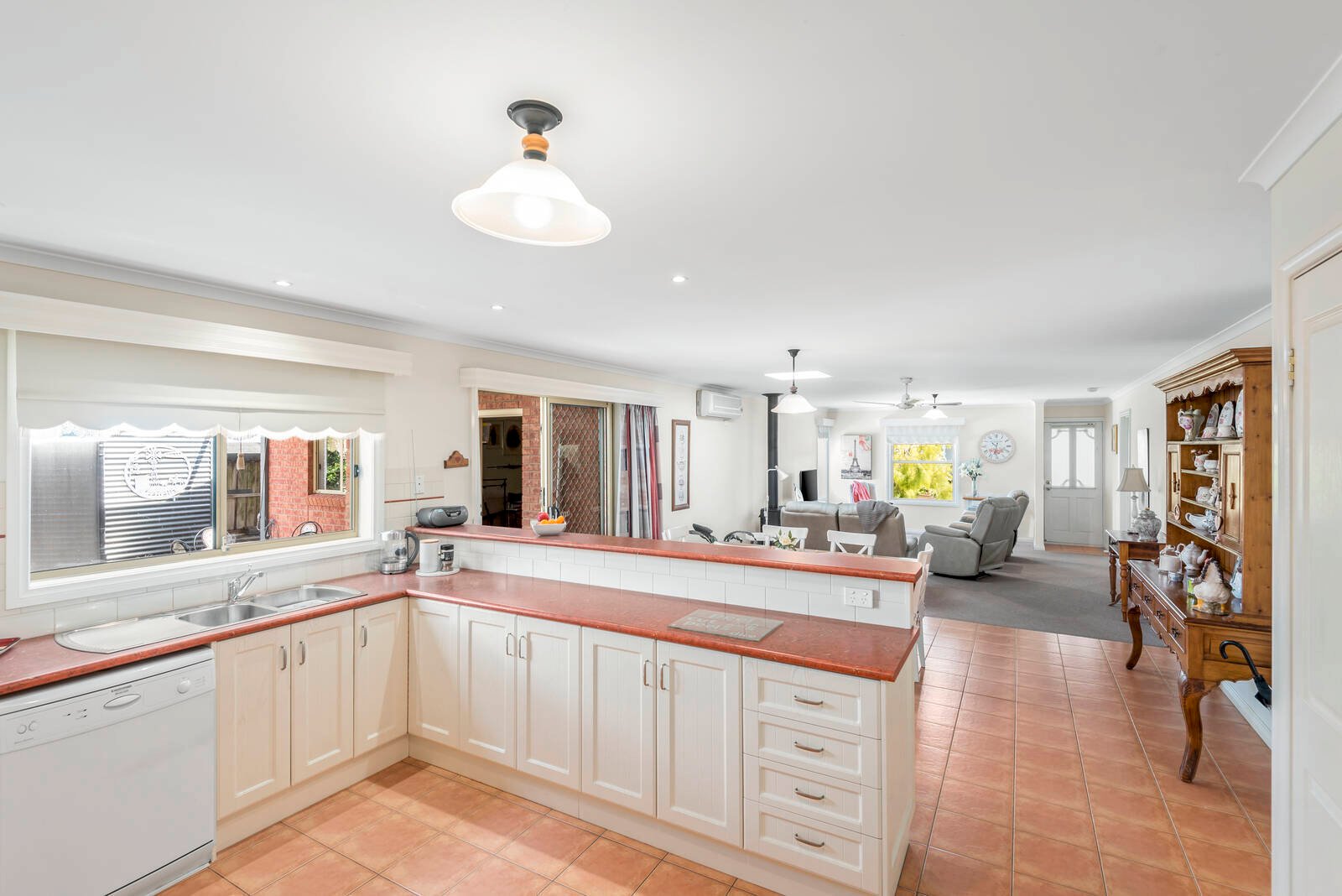 Property Gallery Thumbnail 3