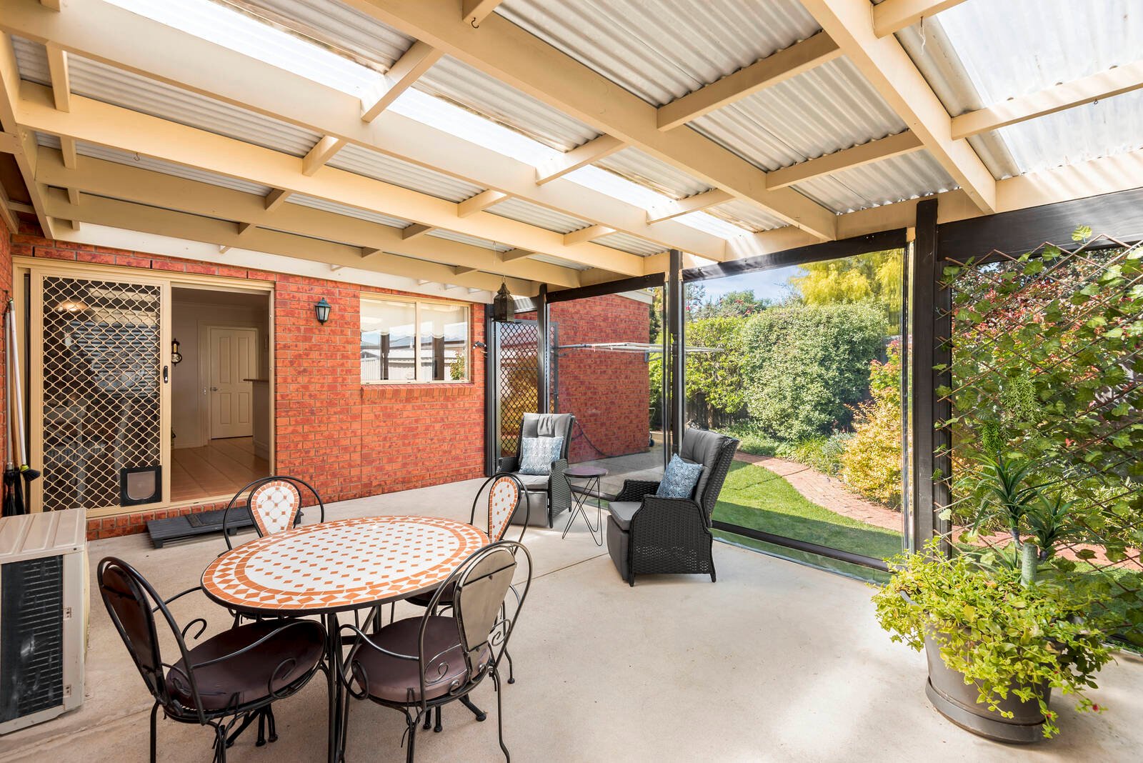 Property Gallery Thumbnail 17