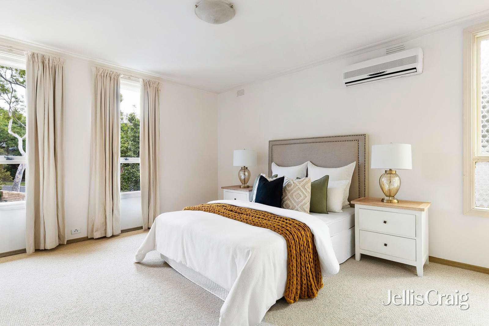 5 Griffin Close, Surrey&nbsp;Hills image 5