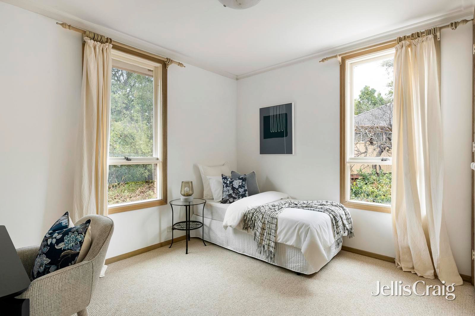 5 Griffin Close, Surrey&nbsp;Hills image 7