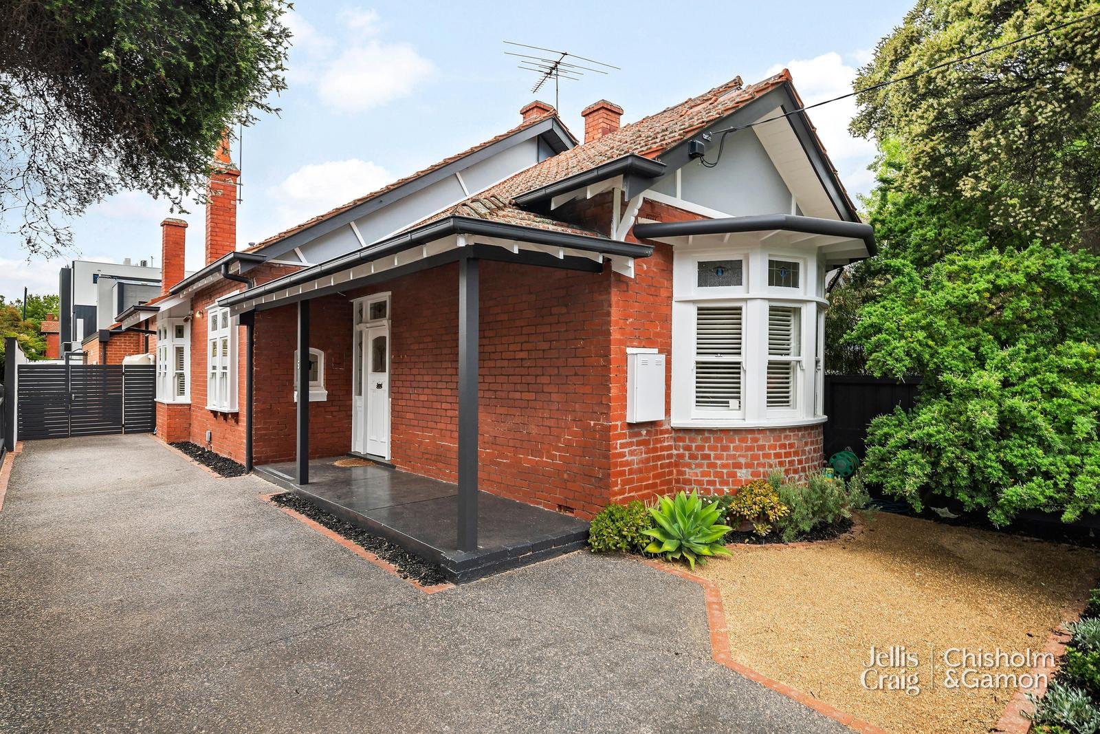 5 Hartpury Avenue, Elwood image 1