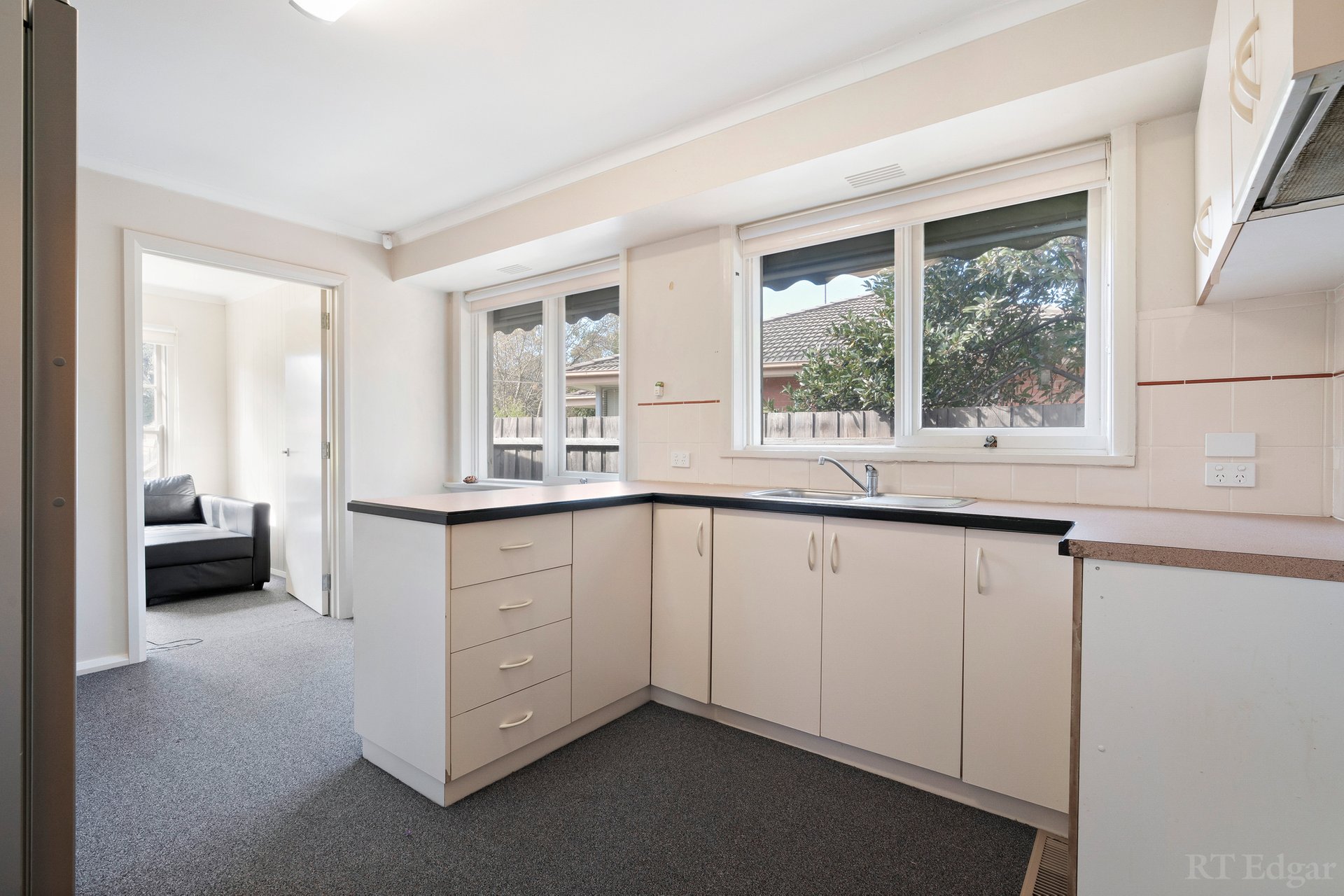 Property Gallery Thumbnail 7