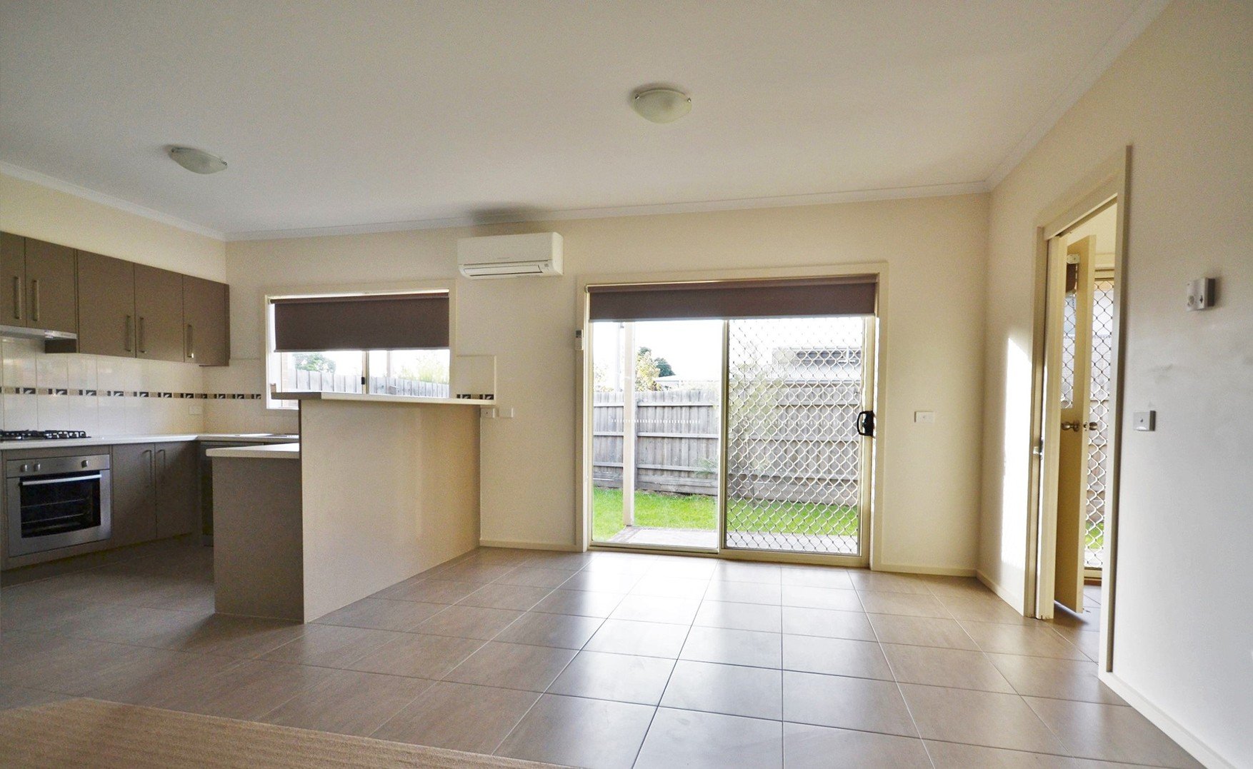 5 Heath Close, Mooroolbark image 3