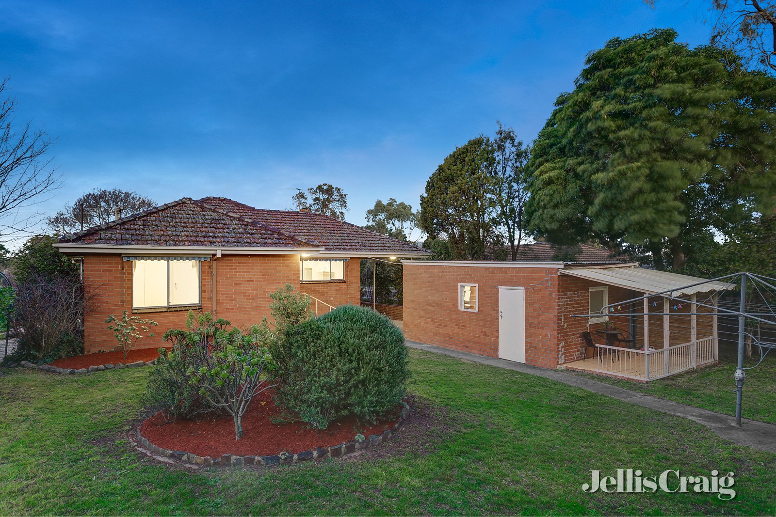 5 Henty Court, Croydon image 10