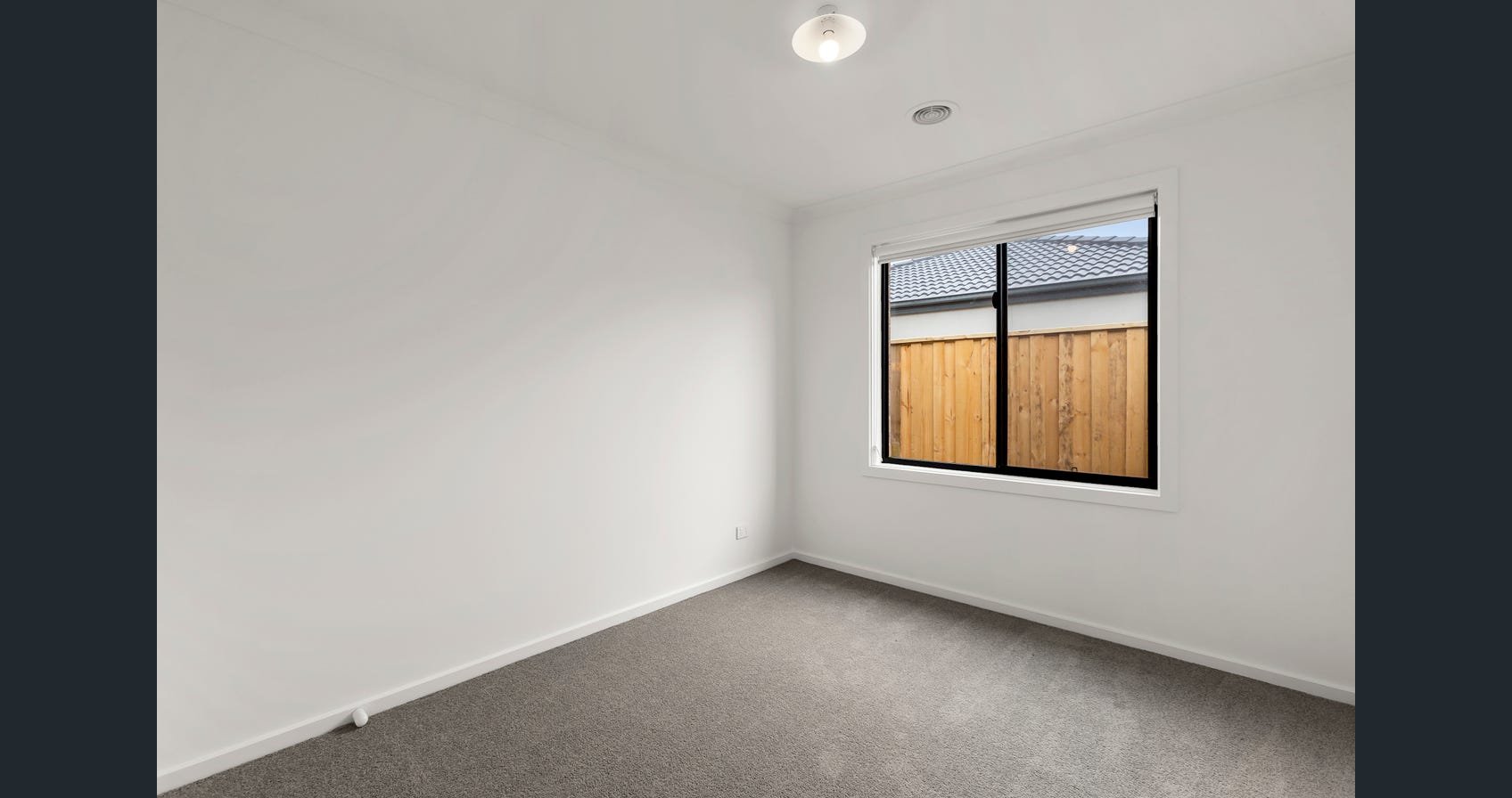 Property Gallery Thumbnail 6
