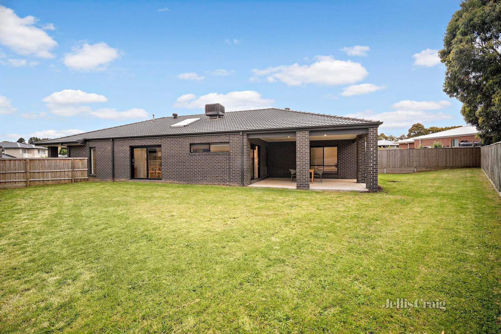 5 Hugo Place, Brown Hill image 9