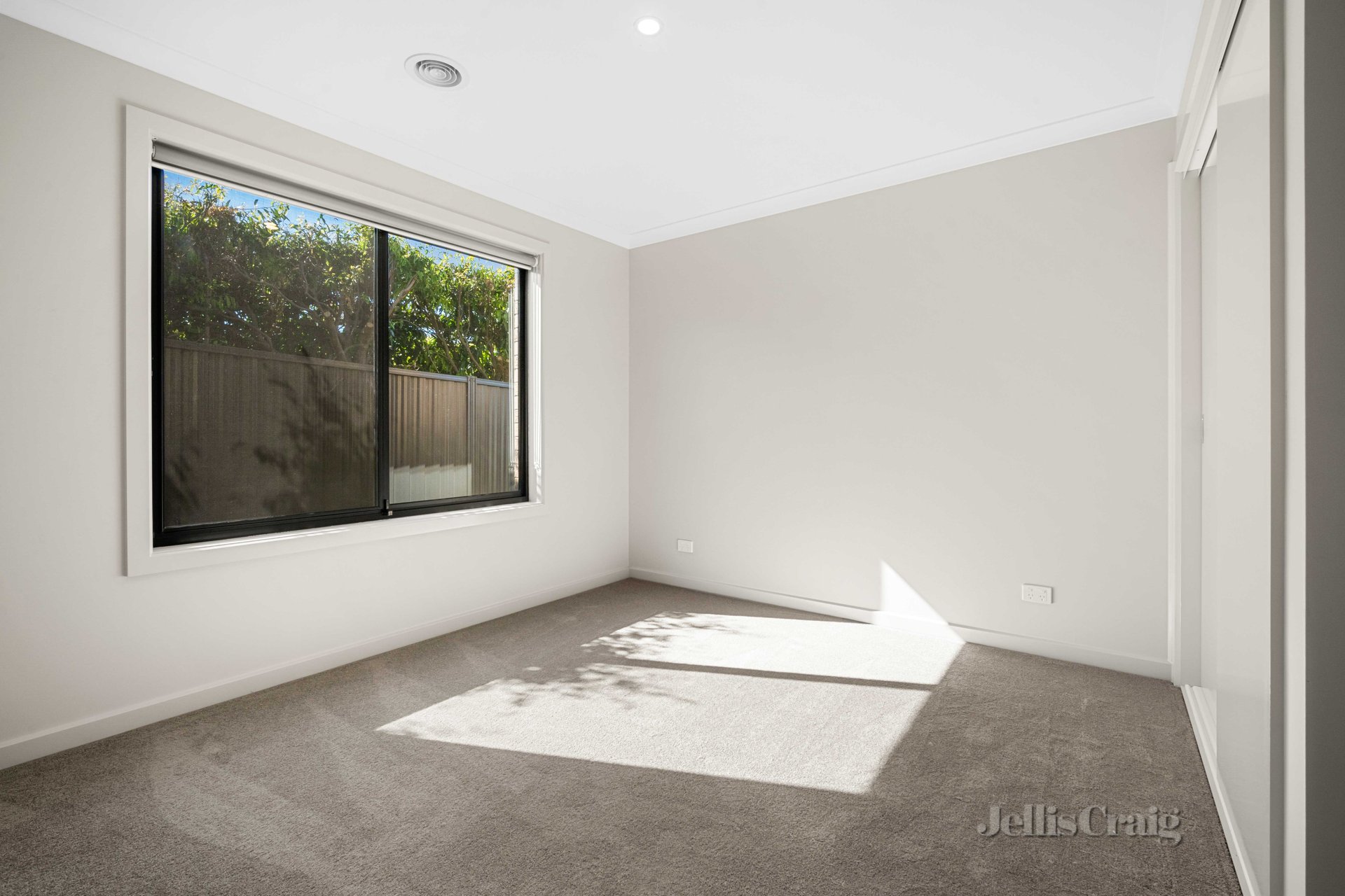 5 Hunter Street, Lucas image 7