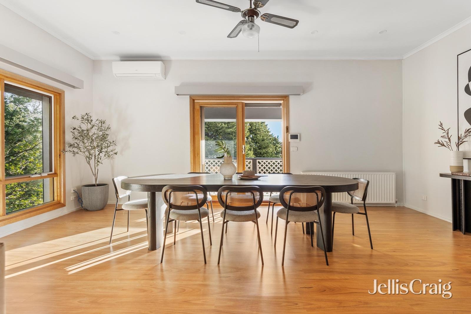 5 Huntingfield Court, Eltham image 6
