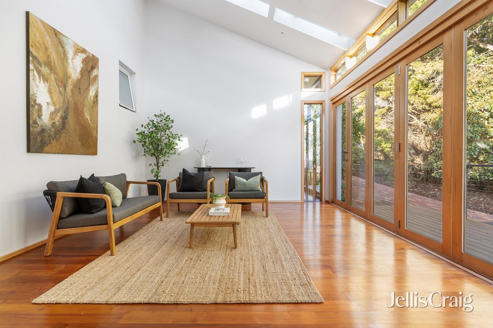 5 Huntingfield Court, Eltham image 7
