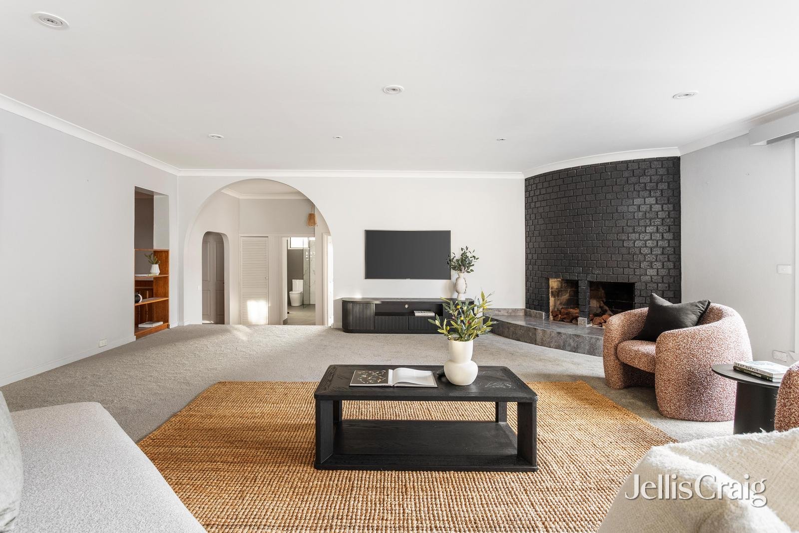 5 Huntingfield Court, Eltham image 9