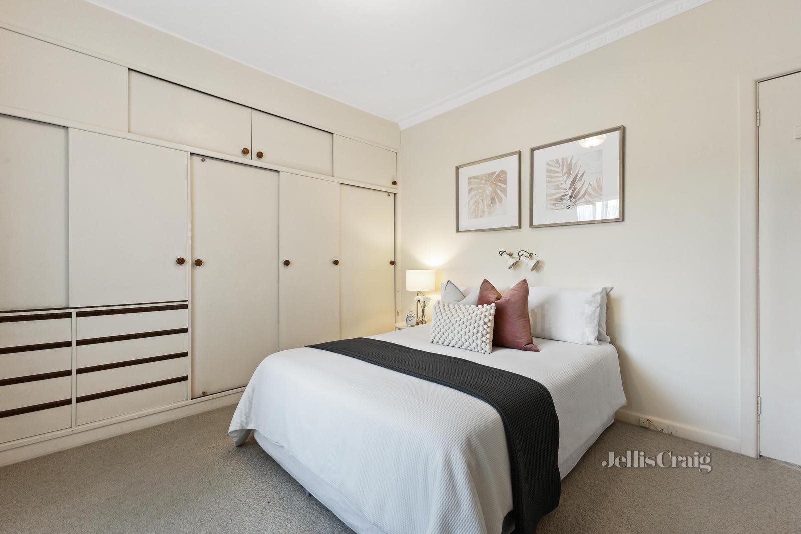 5 Huxtable Street, Mount Waverley image 10