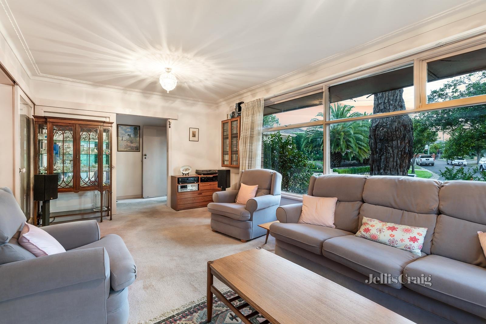 5 Ivy Court, Mount Waverley image 2