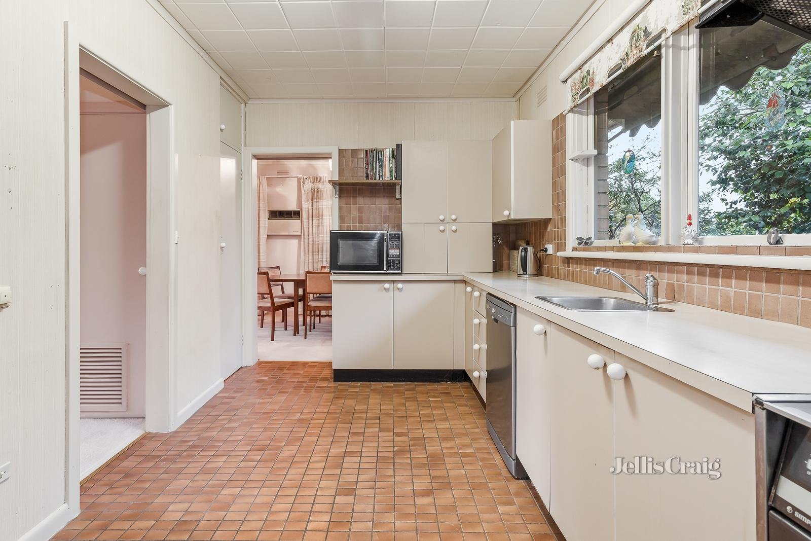 5 Ivy Court, Mount Waverley image 5