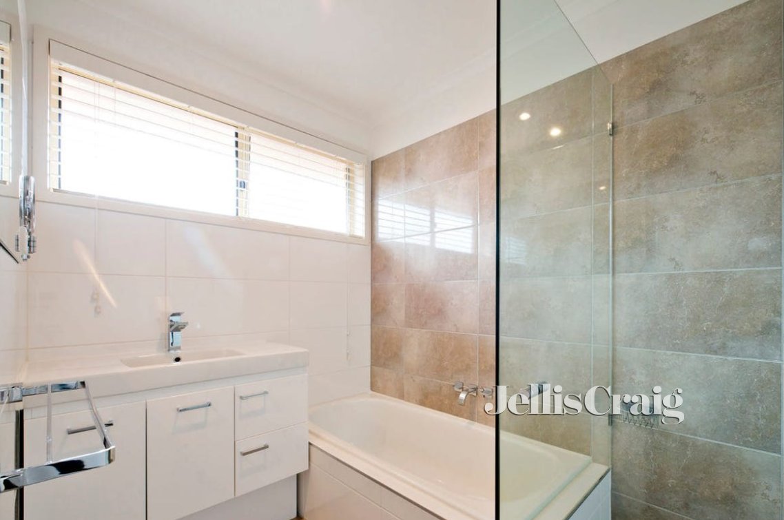5 Jenna Close, Greensborough image 6