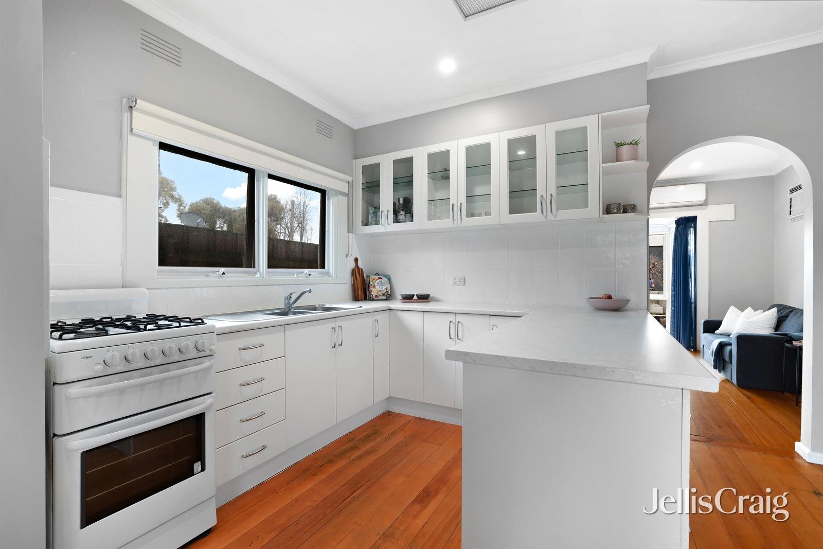 5 Jesmond Road, Croydon image 5