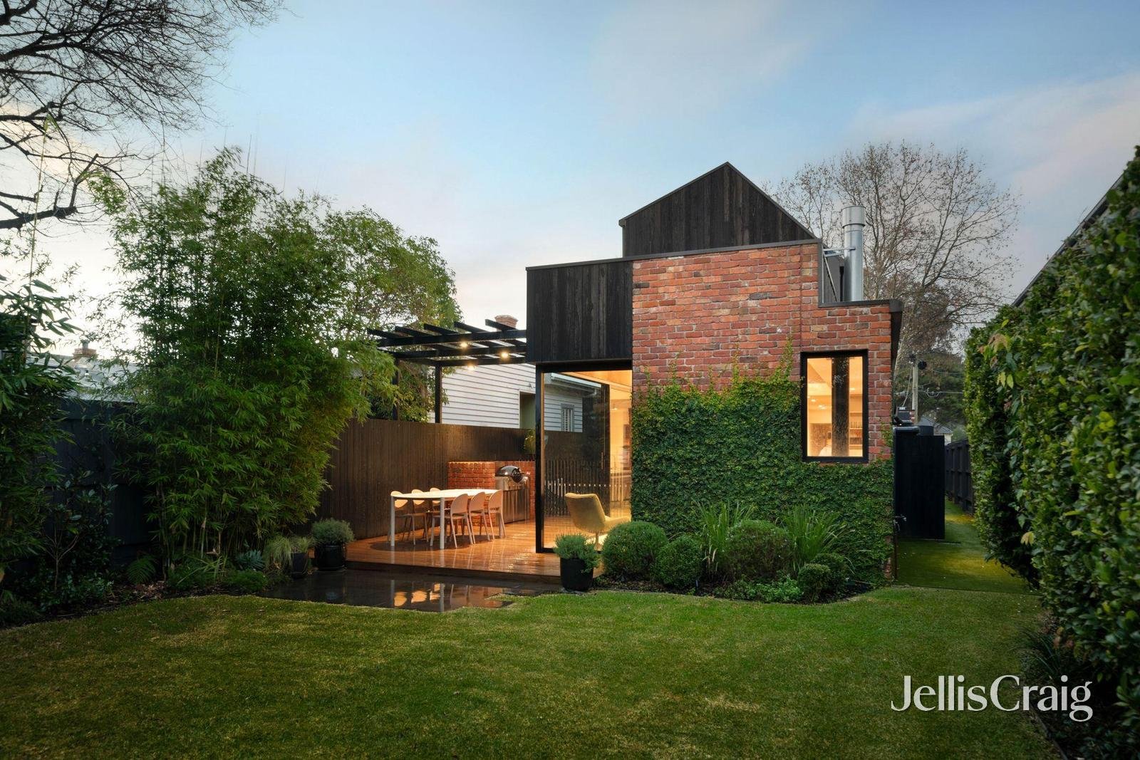 5 Jessie Street, Northcote image 2