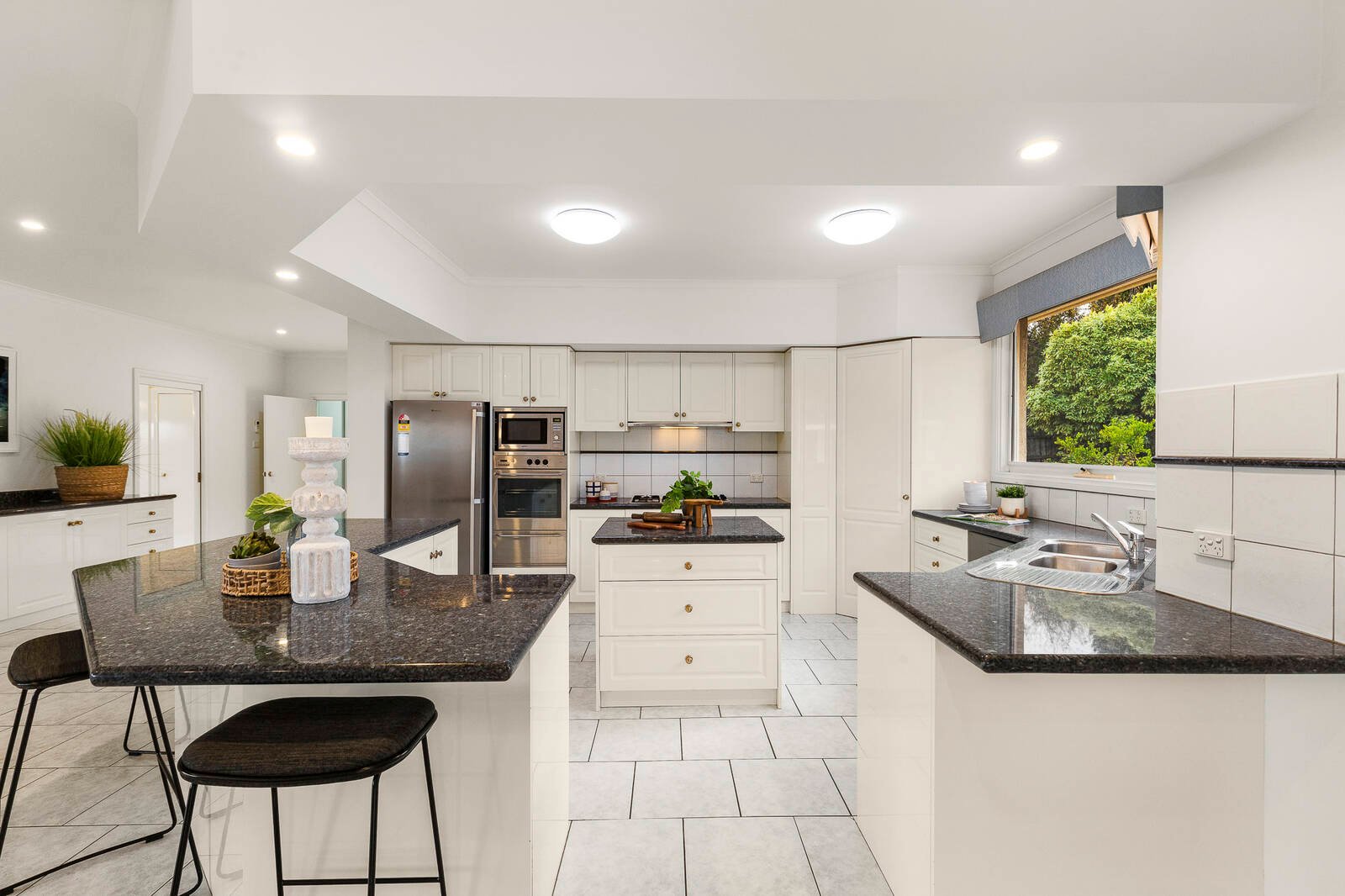 Property Gallery Thumbnail 8