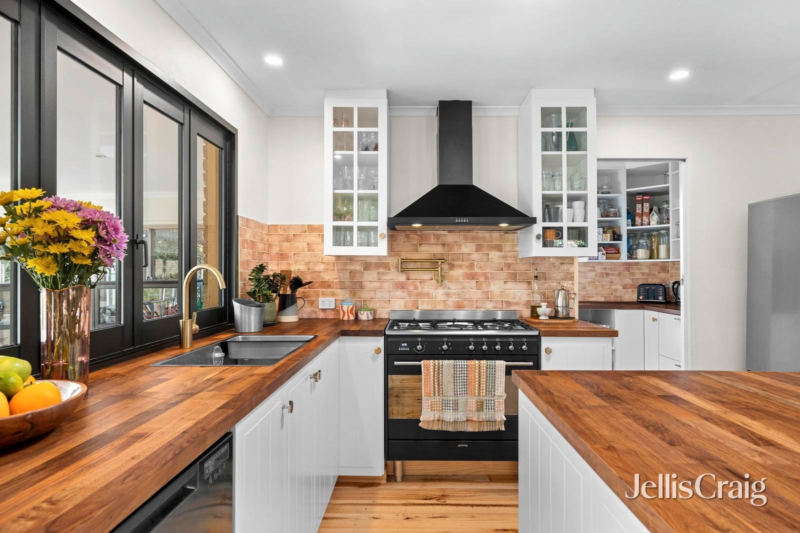 5 Julie Court, Woodend image 6