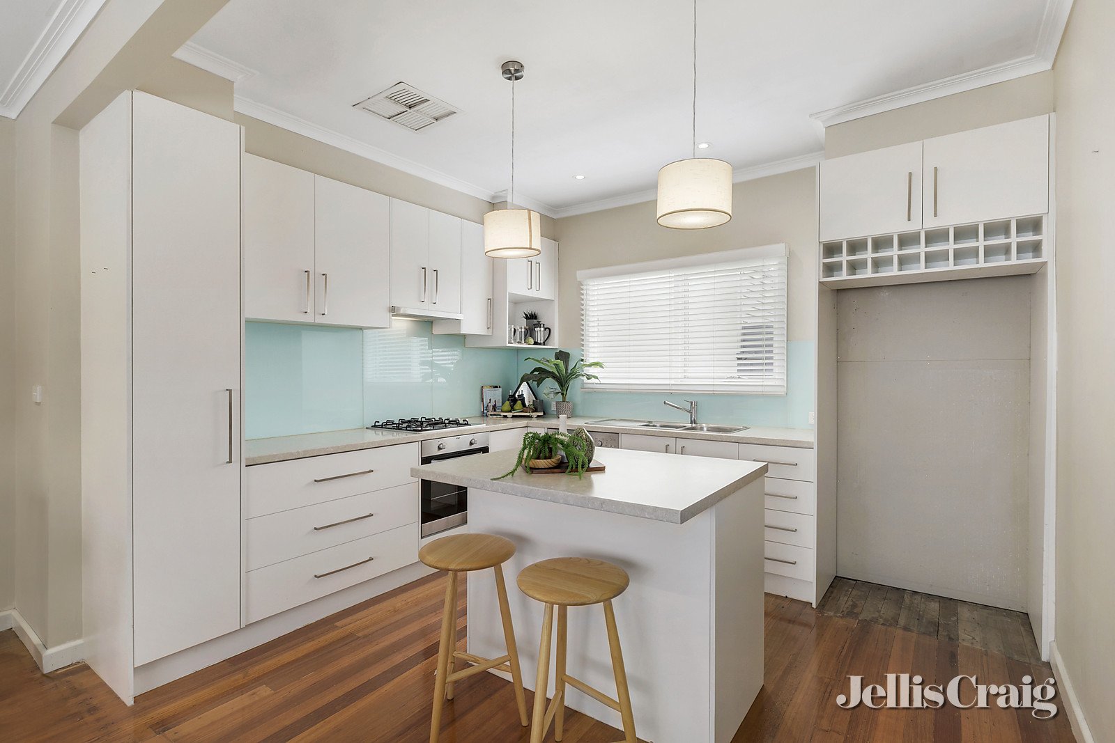 5 Julie Road, Croydon image 2