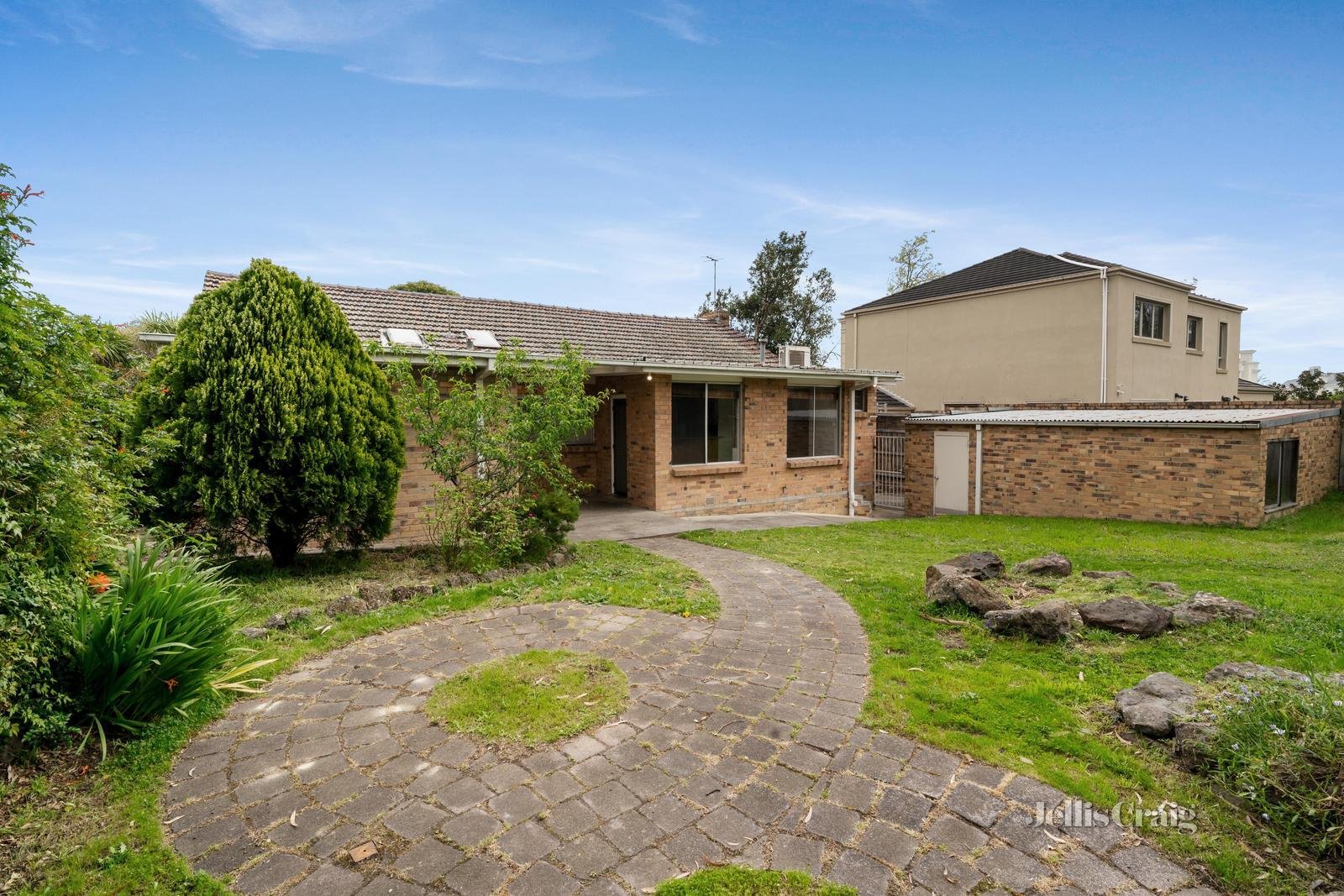 5 June Avenue, Balwyn North image 8