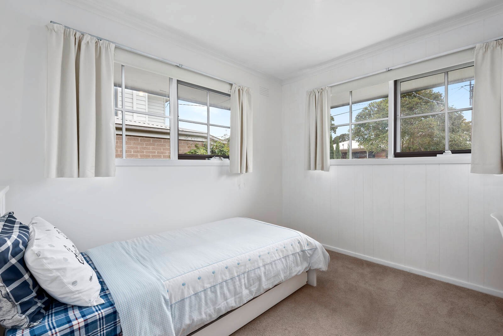 Property Gallery Thumbnail 9