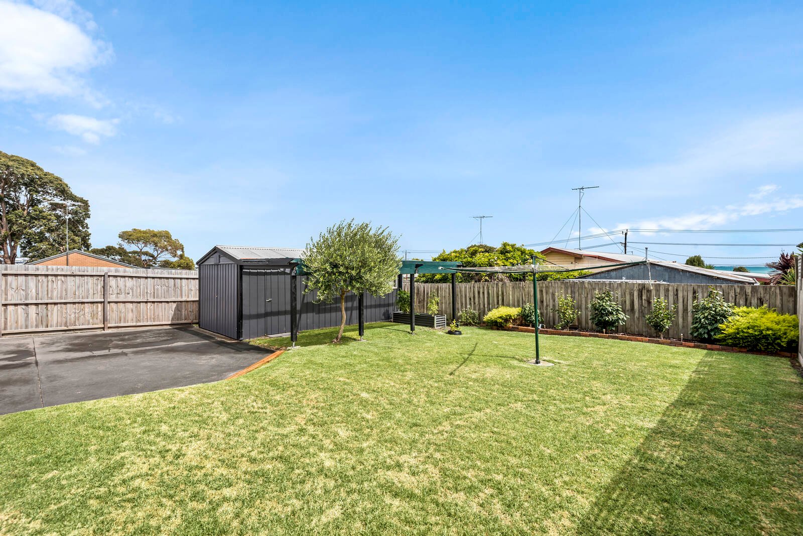 Property Gallery Thumbnail 13