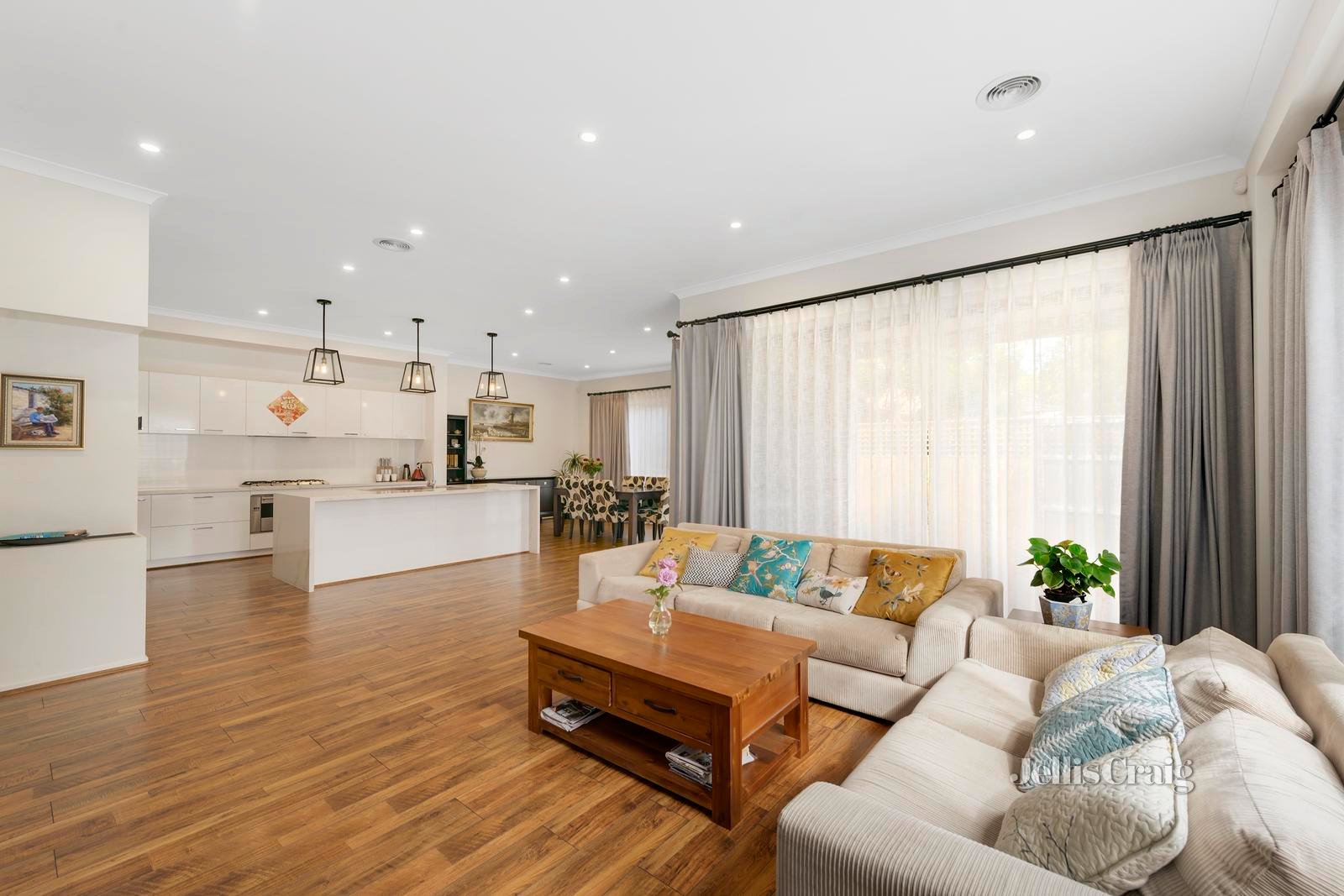 5 Kauri Grove, Glen&nbsp;Waverley image 2