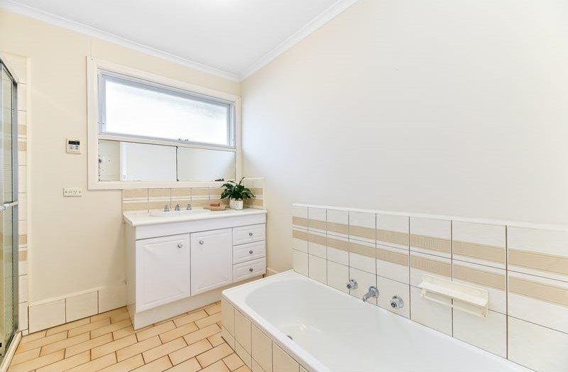 5 Kellaway Street, Mount Waverley image 7