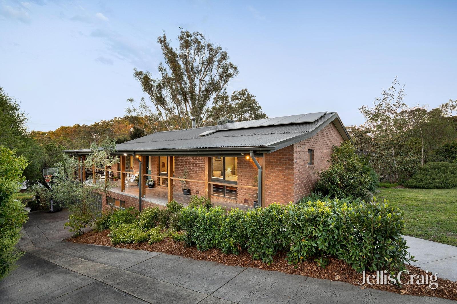5 Kenarra Court, Hurstbridge image 1
