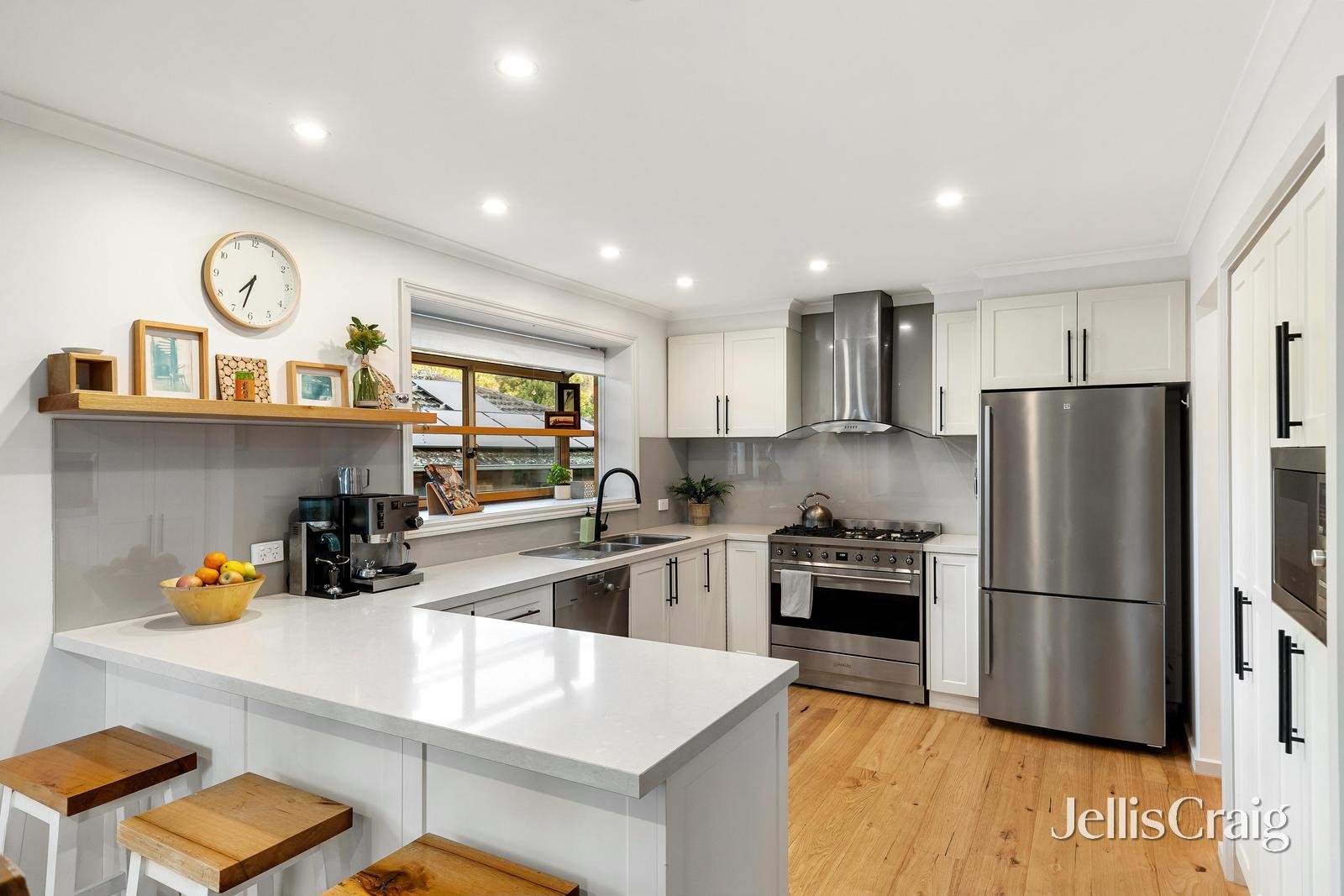 5 Kenarra Court, Hurstbridge image 5