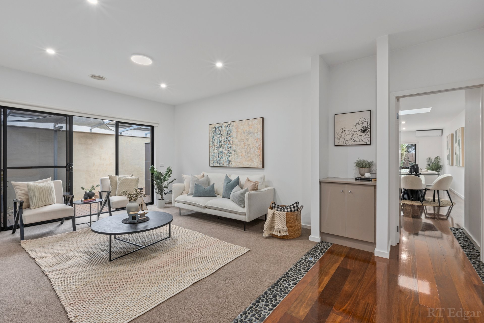 Property Gallery Thumbnail 8