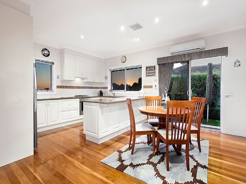 5 Kingswood Rise, Box Hill South image 4