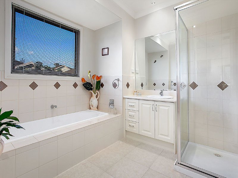 5 Kingswood Rise, Box Hill South image 8