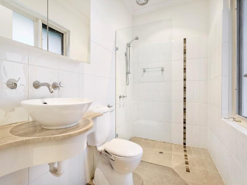 5 Kinsale Crescent, Mont Albert North image 6