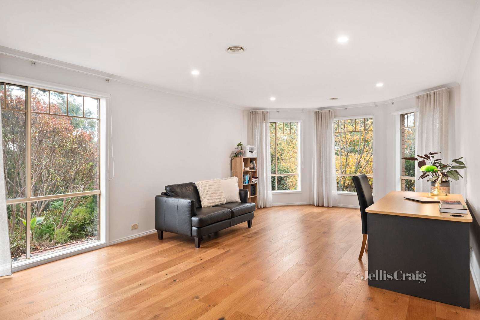 5 Kirkford Drive, Mooroolbark image 4