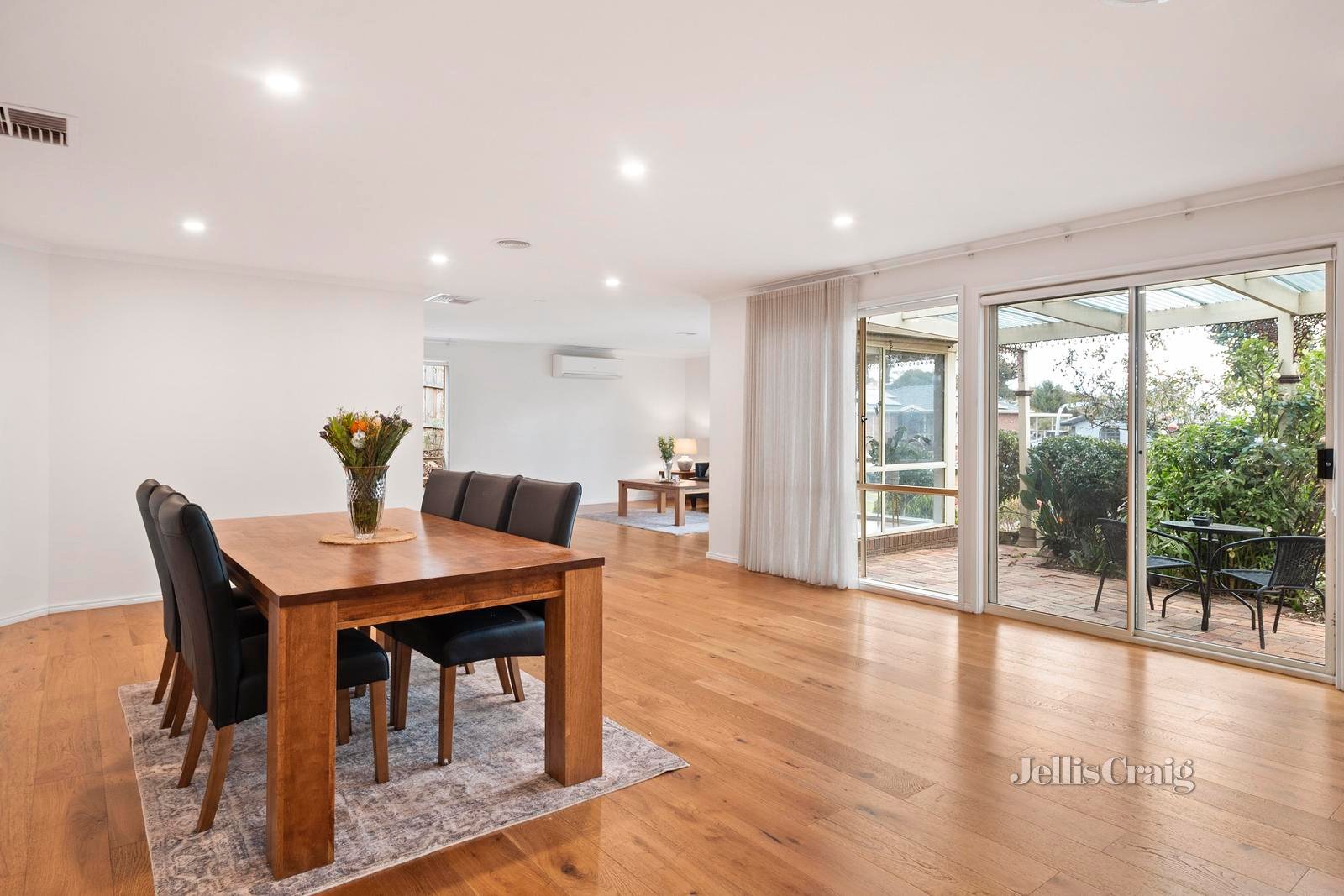 5 Kirkford Drive, Mooroolbark image 5
