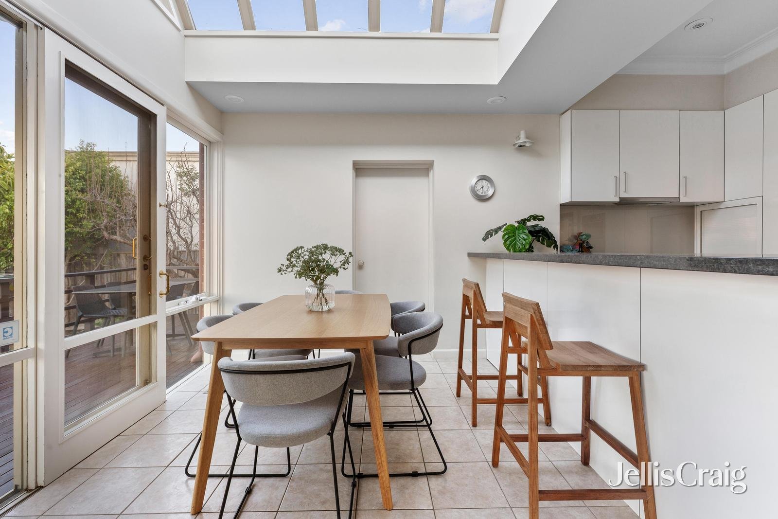 5 Kyora Drive, Kew East image 3
